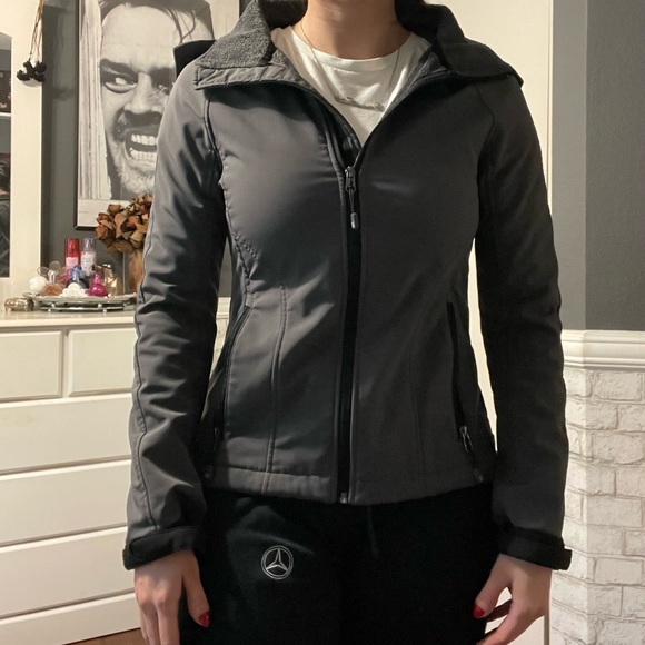 Xersion Weather proof / water proof jacket - Picture 1 of 10